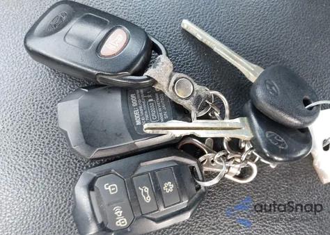 2018 Hyundai Elantra Sel из США, поврежденный, VIN KMHD84LF8JU442290